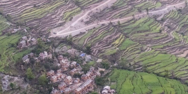 बझाङको डिख्लामा पहिरो जाँदा एकै घरका १८ सहित २३ जना बेपत्ता, उद्धार गर्न समस्या